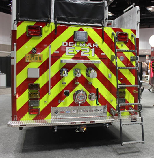 Quic-Ladder - 15 in. Width Swing Out & Down Vehicle Ladder One Step Fold-Down & 4 Step Straight Section-3096-310-000
